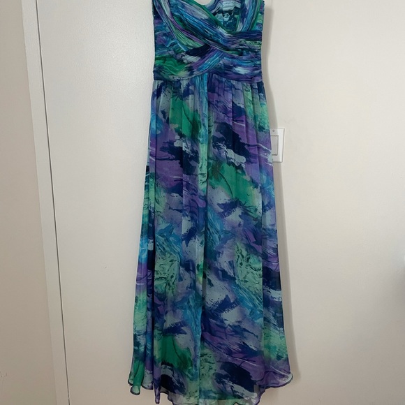 Maxi - size 4 Silk - Picture 4 of 5